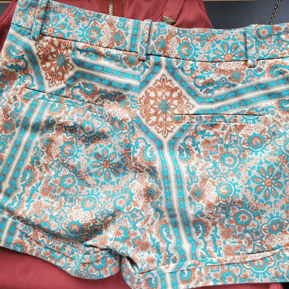 ☀️ZARA Patterned Shorts - Picture 3 of 10